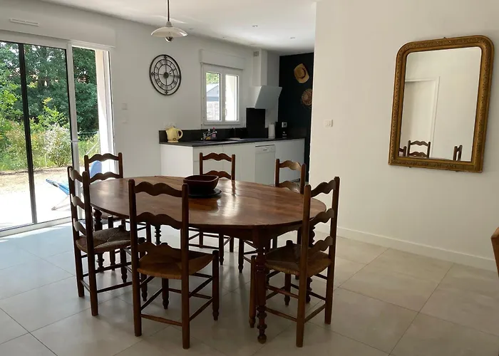 Maison Familiale 400m De La Nyaraló *