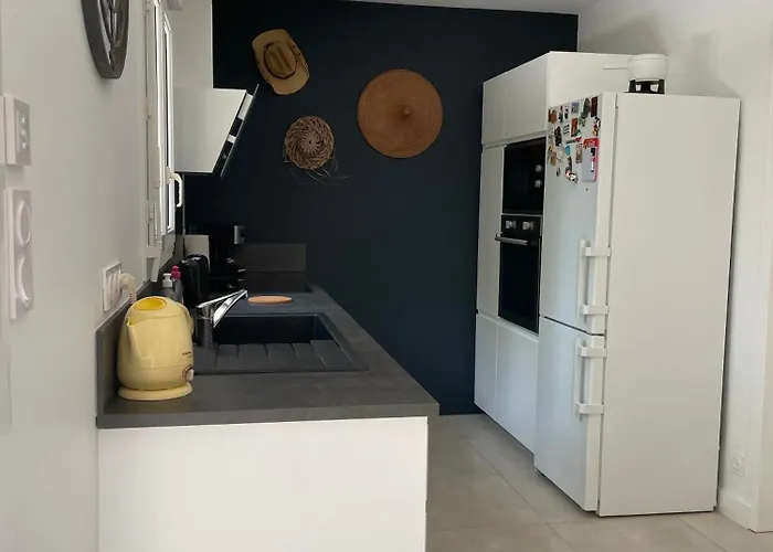 Maison Familiale 400m De La Nyaraló